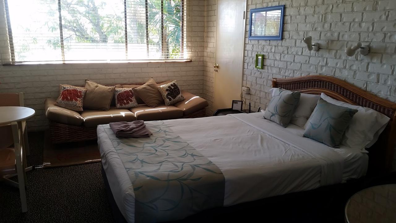 בריסביין Holland Park Motel מראה חיצוני תמונה