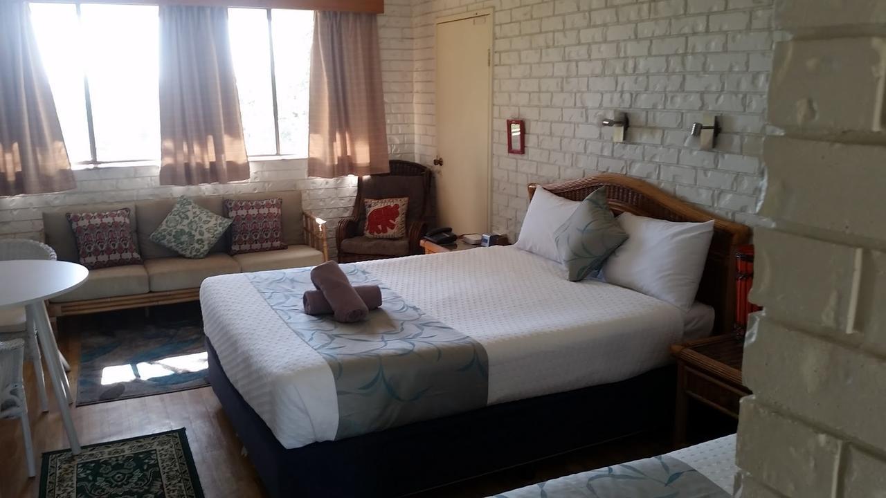 בריסביין Holland Park Motel מראה חיצוני תמונה