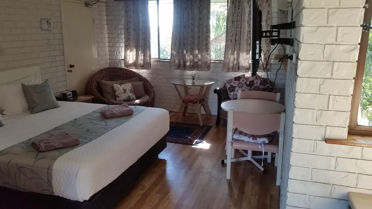 בריסביין Holland Park Motel מראה חיצוני תמונה
