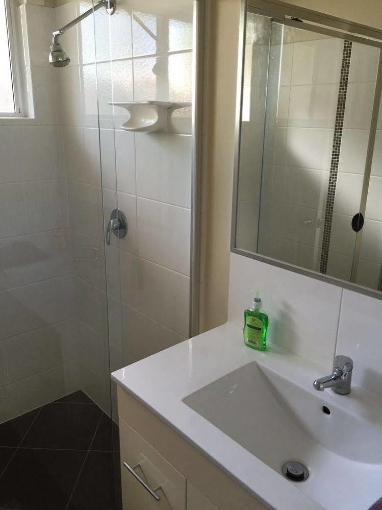 בריסביין Holland Park Motel מראה חיצוני תמונה